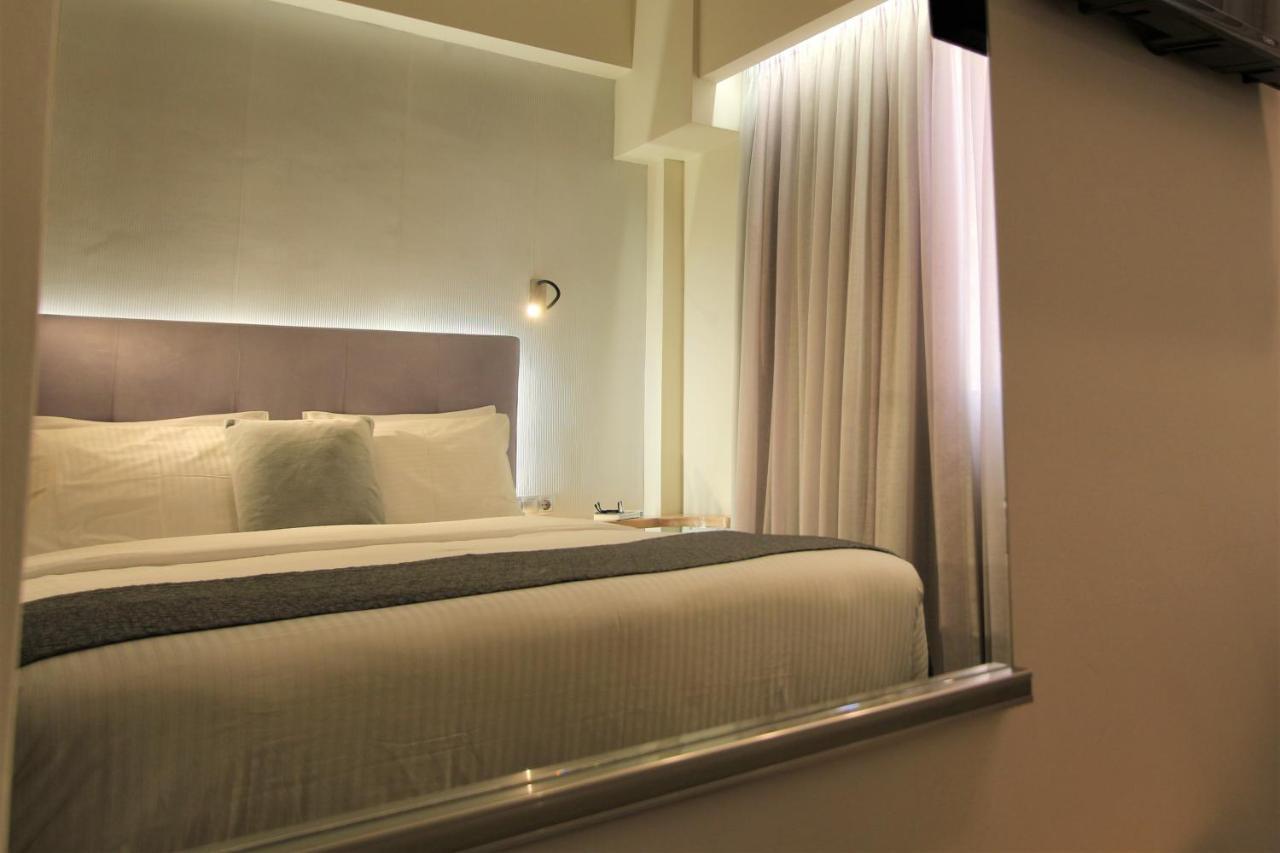 Apartment Aiolos Ermou 64 4th Floor Athens